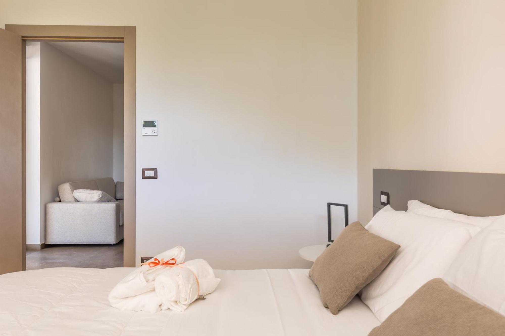 Exclusive Perugia Getaway - Apartments With Shared Pool & Parking Exterior photo